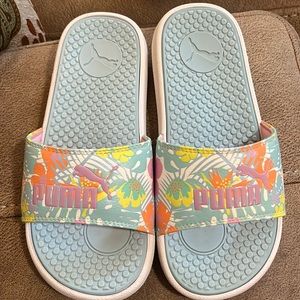 Puma, tropical slides women’s size 7